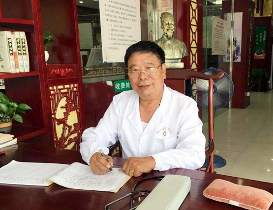 医道无私   生命至贵